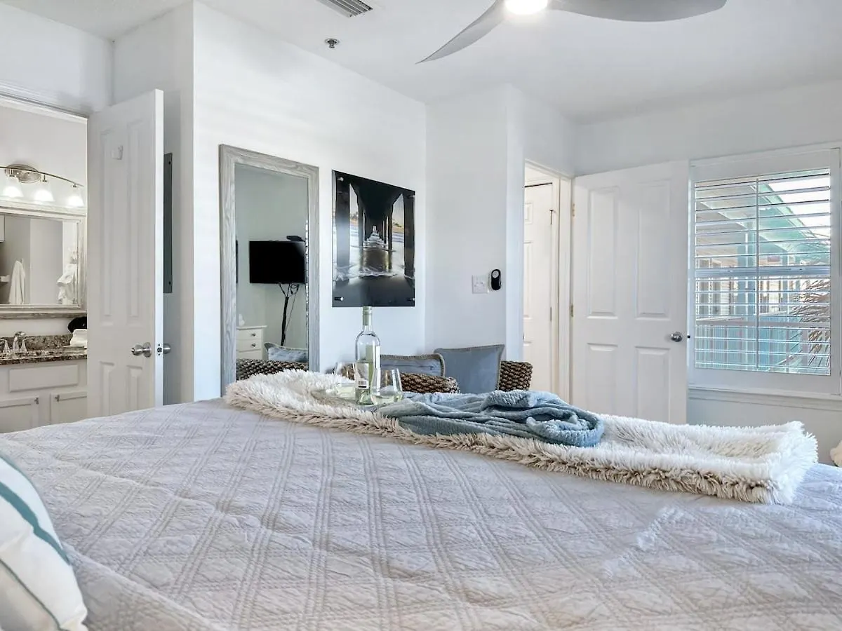 Holiday home Sunrise Destin-Ation Beach View Heated Pool